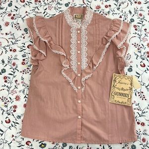 ✨NWT Gunne Sax Gunnies coral pink button up top!